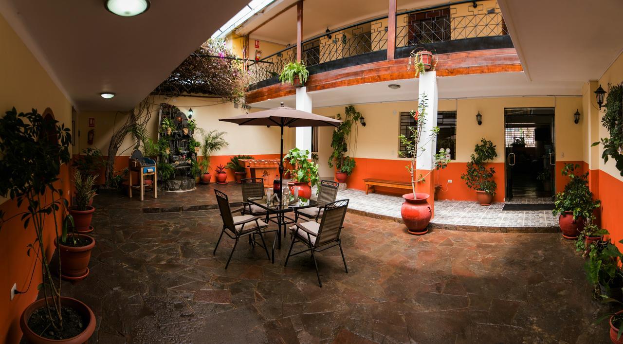 Hotel Los Laureles Calca Extérieur photo